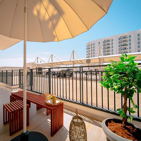 Ferienwohnung Waters Edge Luxury 1Br By Voyage Abu Dhabi Exterior foto